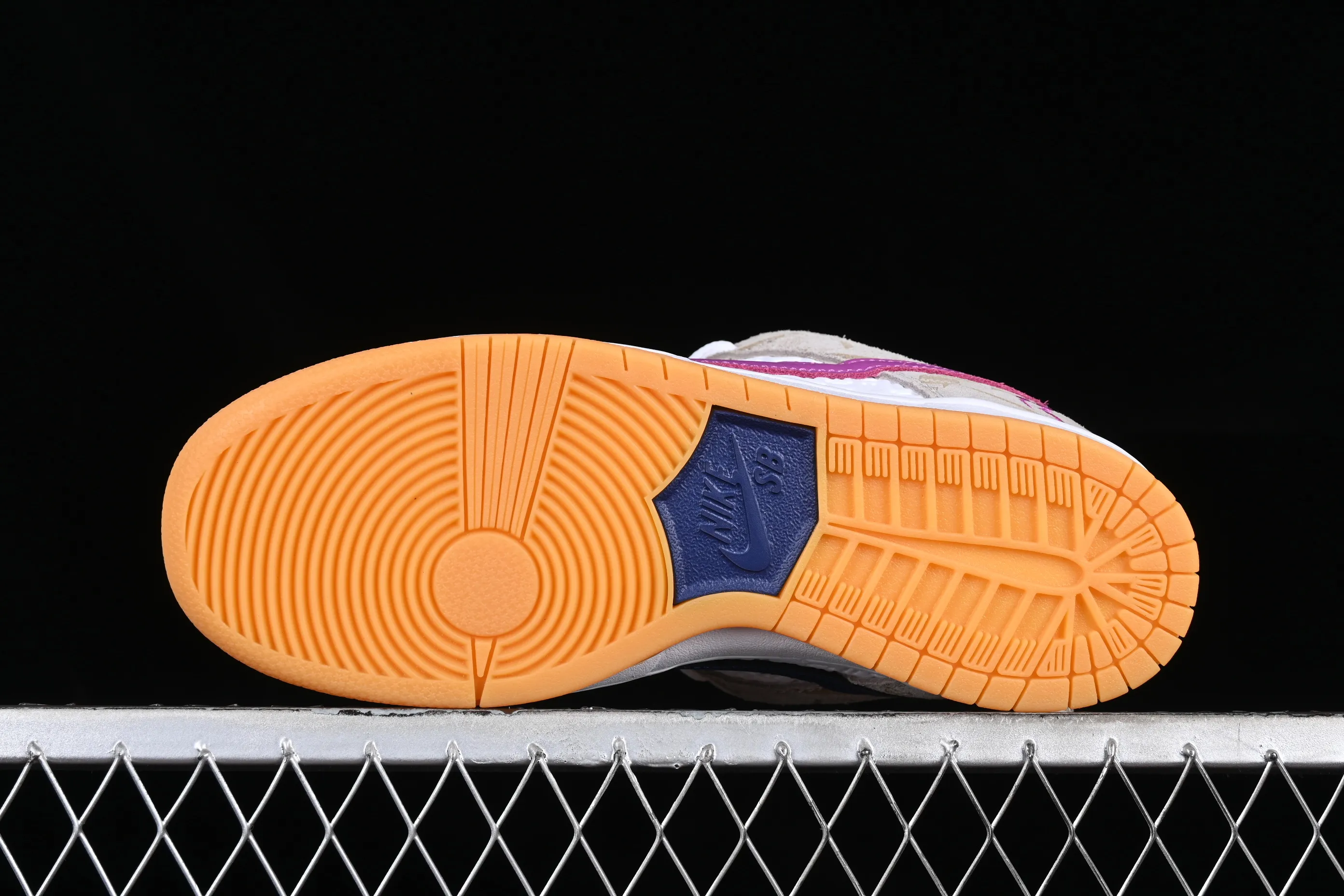 All Categories Nk SB Dunk Series Nk SB Dunk Low Low-top sneakers F version Rayssa Leal x Nk SB Dunk Low Rayssa Leal co-branded SB low-top casual sneakers FZ5251-001